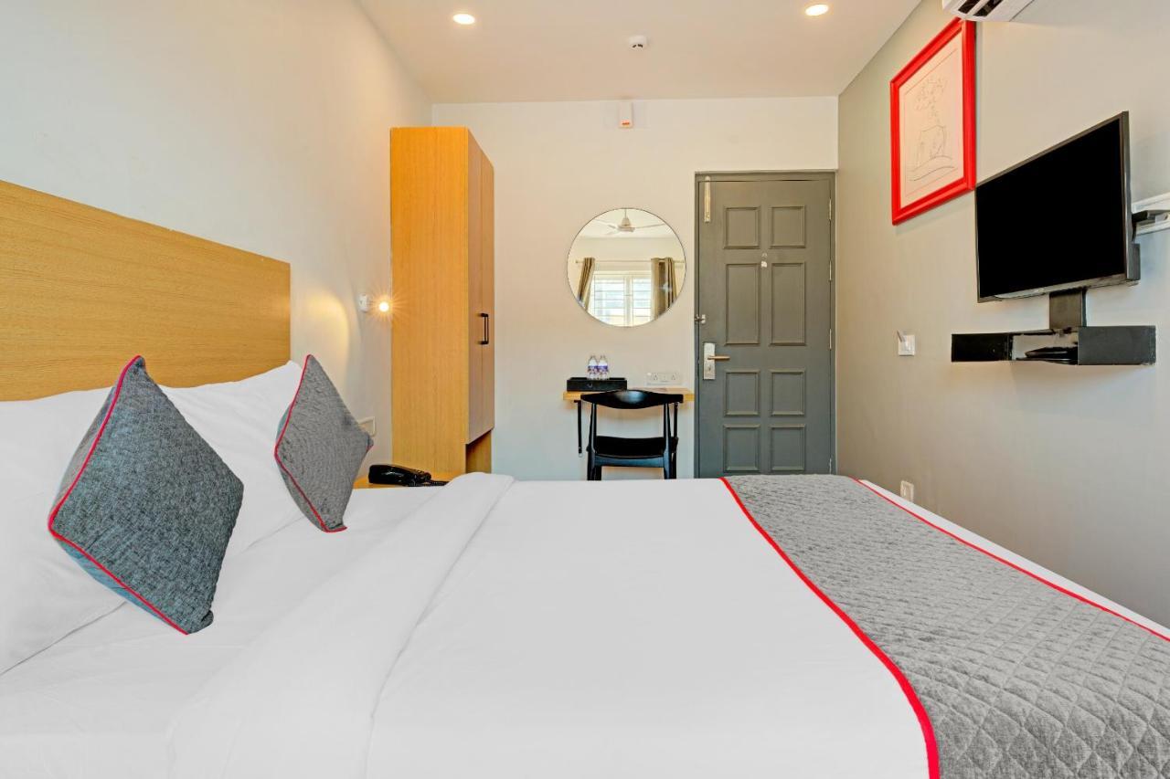 Oyo Townhouse 74871 Thoraipakkam Hotel Csennai Kültér fotó