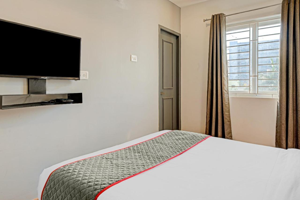 Oyo Townhouse 74871 Thoraipakkam Hotel Csennai Kültér fotó