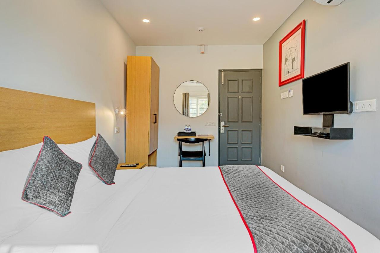 Oyo Townhouse 74871 Thoraipakkam Hotel Csennai Kültér fotó